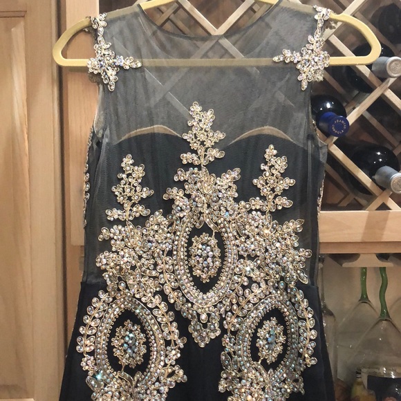 Black size 2 altered gown - Picture 4 of 7